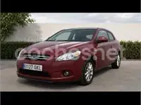 Usado Kia Ceed Active 115 CV (84 kW) 2009 Granate Utilitario