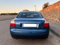 Usado Audi A4 180 CV (132 kW) 2001 Azul Berlina