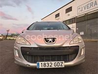 Usado Peugeot 308 SW 120 CV (88 kW) 2008 Gris / plata Familiar