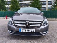 Usado Mercedes B180 109 CV (80 kW) 2013 Beige Monovolumen