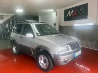Usado Suzuki Vitara 90 CV (66 kW) 2004 Gris / plata SUV