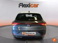 Usado Seat Leon Style 130 CV (95 kW) 2023 Gris Berlina