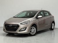 Usado Hyundai i30 Blackline 110 CV (80 kW) 2016 Beige Berlina