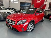 Usado Mercedes GLA180 122 CV (89 kW) 2019 Rojo SUV
