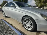 Usado Mercedes CLS320 224 CV (164 kW) 2007 Gris / plata Coupe