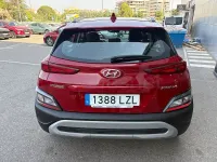 Usado Hyundai Kona 120 CV (88 kW) 2022 Granate SUV
