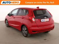 Usado Honda Jazz Elegance 102 CV (75 kW) 2018 Rojo Utilitario
