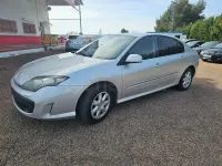 Begagnad Renault Laguna III 110 HK (80 kW) 2010 Grå Sedan