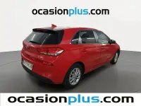 Usado Hyundai i30 110 CV (80 kW) 2018 Rojo Berlina