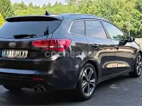Usado Kia Ceed Sportswagon GT-Line 136 CV (100 kW) 2017 Gris / plata Familiar