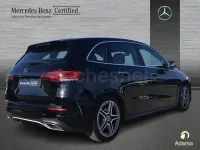 Usado Mercedes B200 150 CV (110 kW) 2022 Negro noche Utilitario