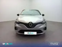 Usado Renault Clio Techno 91 CV (66 kW) 2023 Gris Utilitario