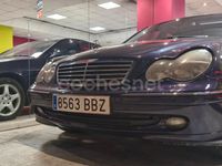Usado Mercedes C220 Avantgarde 143 CV (105 kW) 2000 Azul Berlina