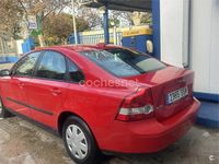 Usado Volvo S40 Kinetic 100 CV (73 kW) 2005 Rojo Berlina