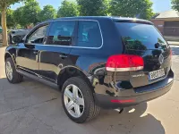 Usado VW Touareg R 174 CV (127 kW) 2006 Negro SUV