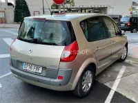 Usado Renault Scénic Privilege 150 CV (110 kW) 2007 Beige Monovolumen
