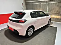 Usado Peugeot 208 Active 100 CV (73 kW) 2022 Blanco Utilitario