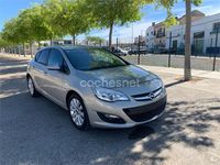 Usado Opel Astra Enjoy 110 HP (80 kW) 2011 Cinzento Sedan