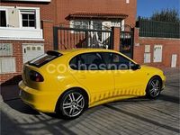 Usado Seat Leon 150 CV (110 kW) 2005 Amarillo Utilitario