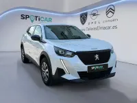 Usado Peugeot 2008 Active 100 CV (73 kW) 2023 Blanco SUV