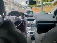 Usado Peugeot 5008 Allure 120 CV (88 kW) 2016 Negro Monovolumen