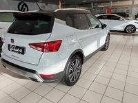 Usado Seat Arona Xperience 116 CV (85 kW) 2025 Blanco nevada  techo negro midnight SUV