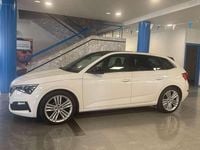 Usado Skoda Scala Sport 150 CV (110 kW) 2021 Blanco Utilitario