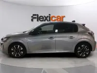 Usado Peugeot 208 Allure 101 CV (74 kW) 2025 Gris Utilitario