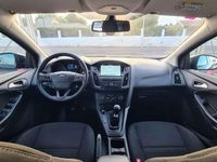 Usado Ford Focus Trend+ 125 CV (91 kW) 2016 Negro Utilitario