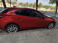 Usado Mazda 3 Comfort 105 CV (77 kW) 2016 Rojo Utilitario