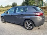 Usado Peugeot 308 Allure 120 CV (88 kW) 2016 Gris / plata Berlina