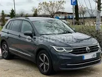 Usado VW Tiguan Life 150 CV (110 kW) 2022 Gris / plata SUV