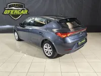 Usado Seat Leon Reference 115 CV (84 kW) 2022 Gris / plata Berlina