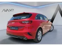 Usado Kia Ceed 120 CV (88 kW) 2025 Rojo Utilitario