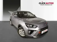 Usado SsangYong Tivoli 136 CV (100 kW) 2024 Gris SUV