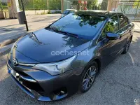 Usado Toyota Avensis Advance 143 CV (105 kW) 2015 Gris / plata Berlina