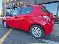 Usado Toyota Yaris City 90 CV (66 kW) 2012 Rojo Utilitario