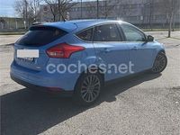 Usado Ford Focus Trend 125 CV (91 kW) 2016 Azul Berlina