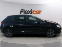 Usado Seat Leon Style 130 CV (95 kW) 2019 Negro Berlina