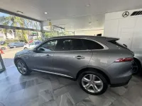 Usado Jaguar F-Pace SE 204 CV (150 kW) 2022 Gris SUV