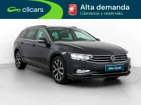 Usado VW Passat Executive 122 CV (89 kW) 2023 Gris Familiar