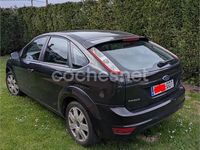 Usado Ford Focus Trend 109 CV (80 kW) 2008 Negro Berlina