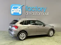 Usado Skoda Kamiq Ambition 110 CV (80 kW) 2022 Gris / plata SUV