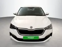 Usado Skoda Scala 110 CV (80 kW) 2022 Blanco Utilitario