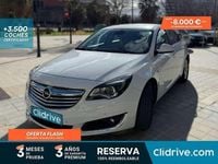 Usado Opel Insignia Selective 140 CV (102 kW) 2014 Blanco Familiar