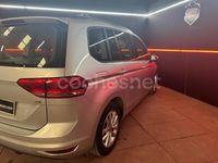 Usado VW Touran Advance 115 CV (84 kW) 2017 Gris / plata Monovolumen