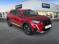 Usado Peugeot 2008 Allure 100 CV (73 kW) 2021 Rojo SUV