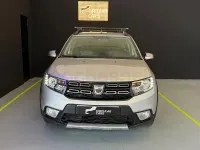Usado Dacia Logan MCV Stepway 90 CV (66 kW) 2017 Gris / plata Familiar