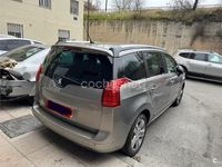 Usado Peugeot 5008 Style 130 HP (95 kW) 2016 Cinzento Monovolume