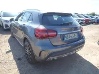 Usado Mercedes GLA180 136 CV (100 kW) 2020 Gris SUV